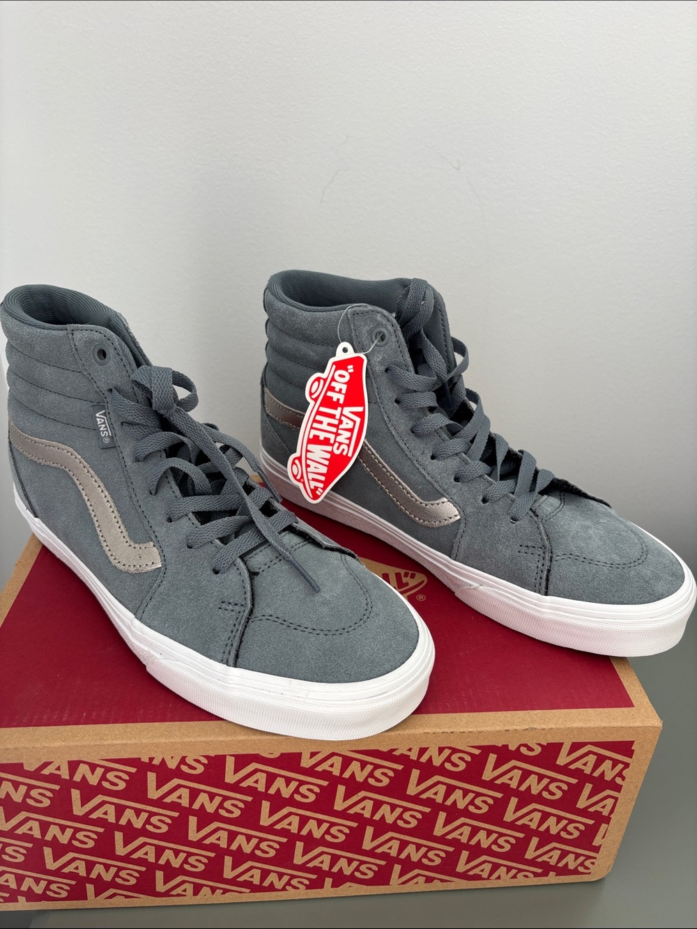 Vans Sk8-Hi Men’s High Top Sneakers - Gray with Cream Stripe